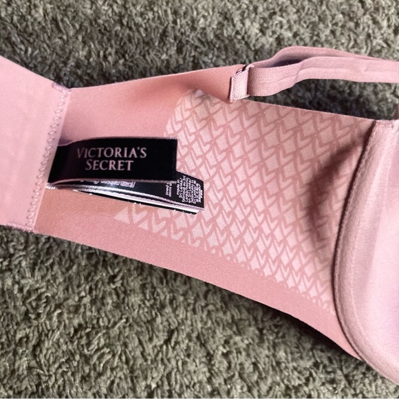 Victoria's Secret Bra-SZ 38DDD - Picture 10 of 13